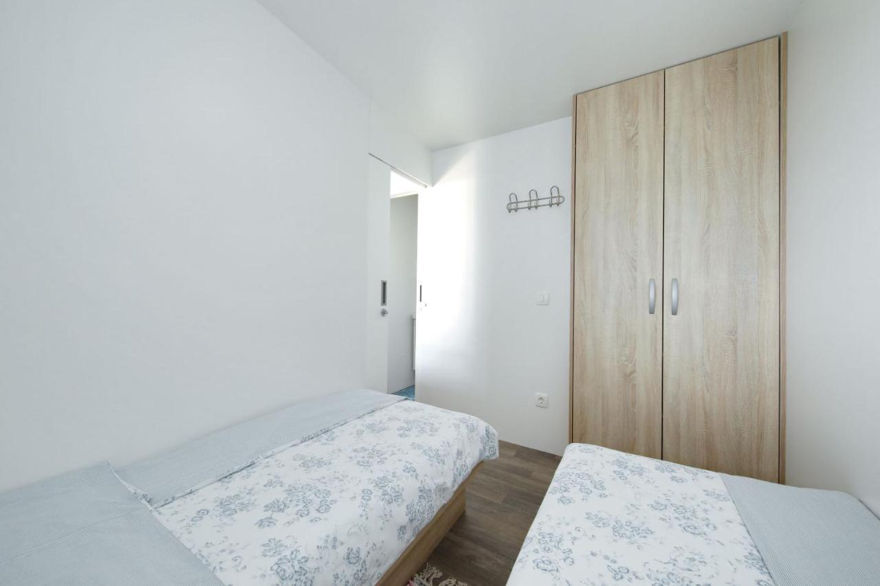 Mobile home Safir Biograd Na Moru Esterno foto